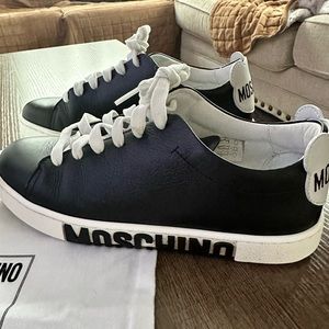 Moschino Logo Print Leather Sneaker